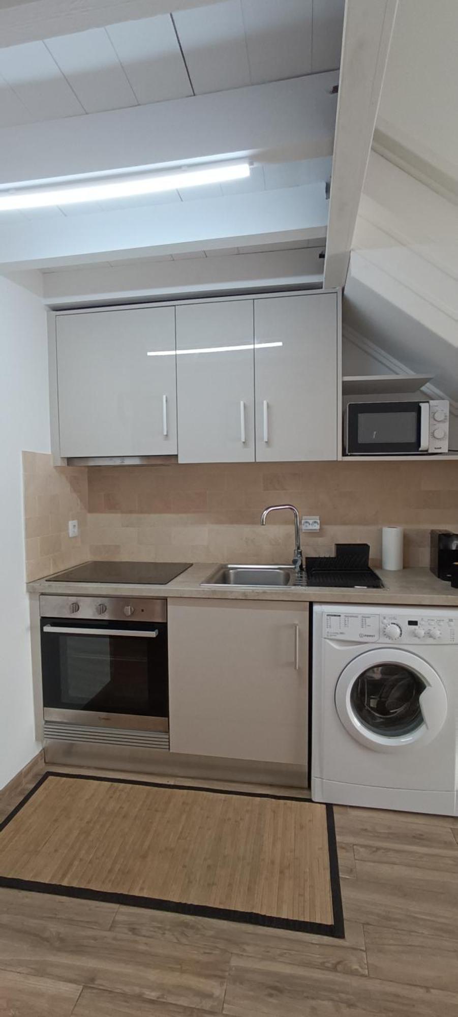 Tomarhousing - Templar Apartment Luaran gambar